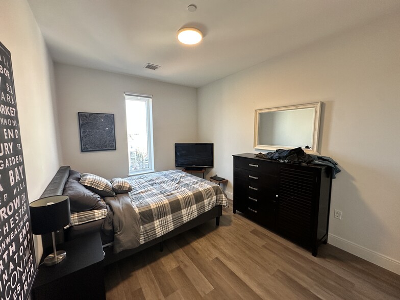 Building Photo - 951 Dorchester Ave