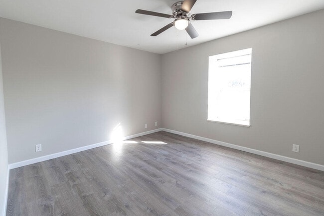 Building Photo - 3408 Balboa Ln