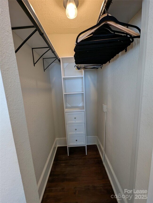 Building Photo - 28 Woodrow Ave