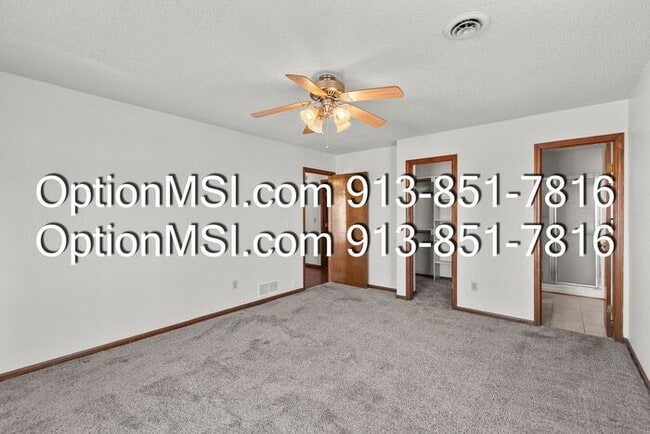 Building Photo - Charming & Spacious 2-Bed / 2-Bath Apartment in Gladstone