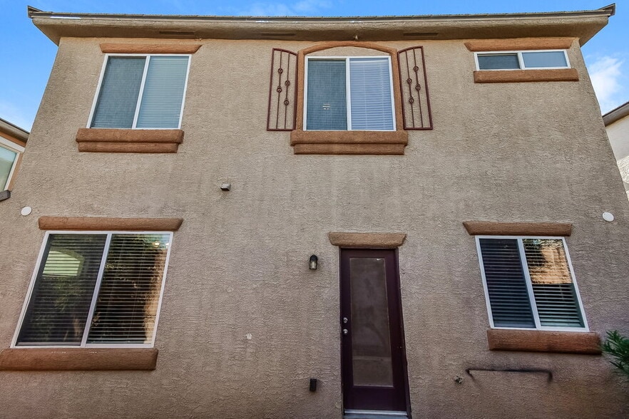 Building Photo - 8257 Begonia Blush Dr