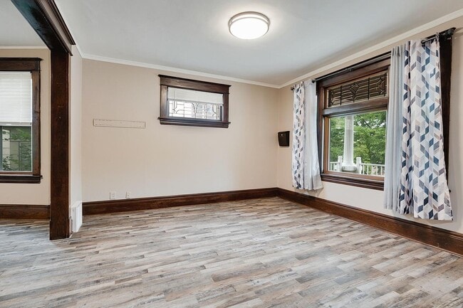 Living Room - 519 Humboldt Ave