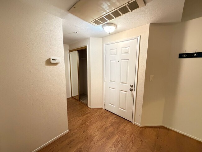Building Photo - 25938 Kay Ave