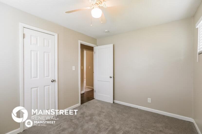 Building Photo - 8502 Crystal Ave