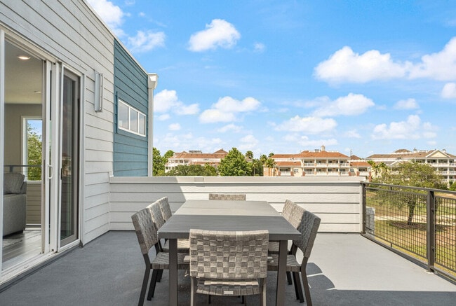 Building Photo - 7740 Sandy Ridge Dr