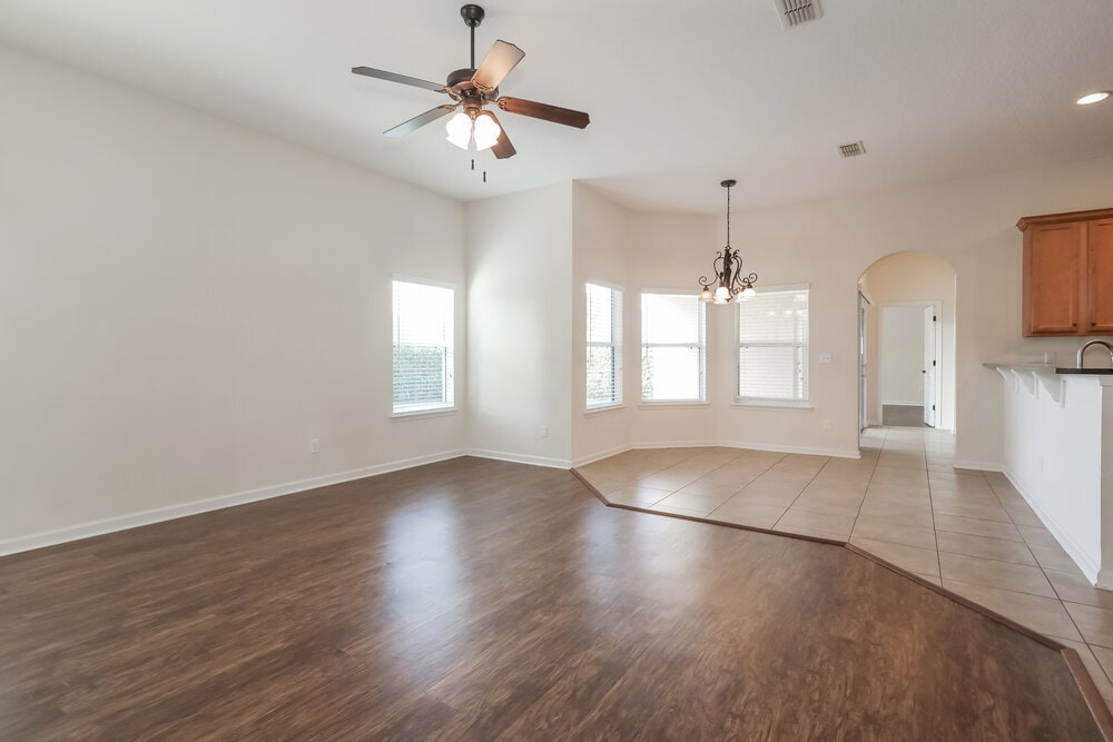 Building Photo - 1709 N Cappero Dr