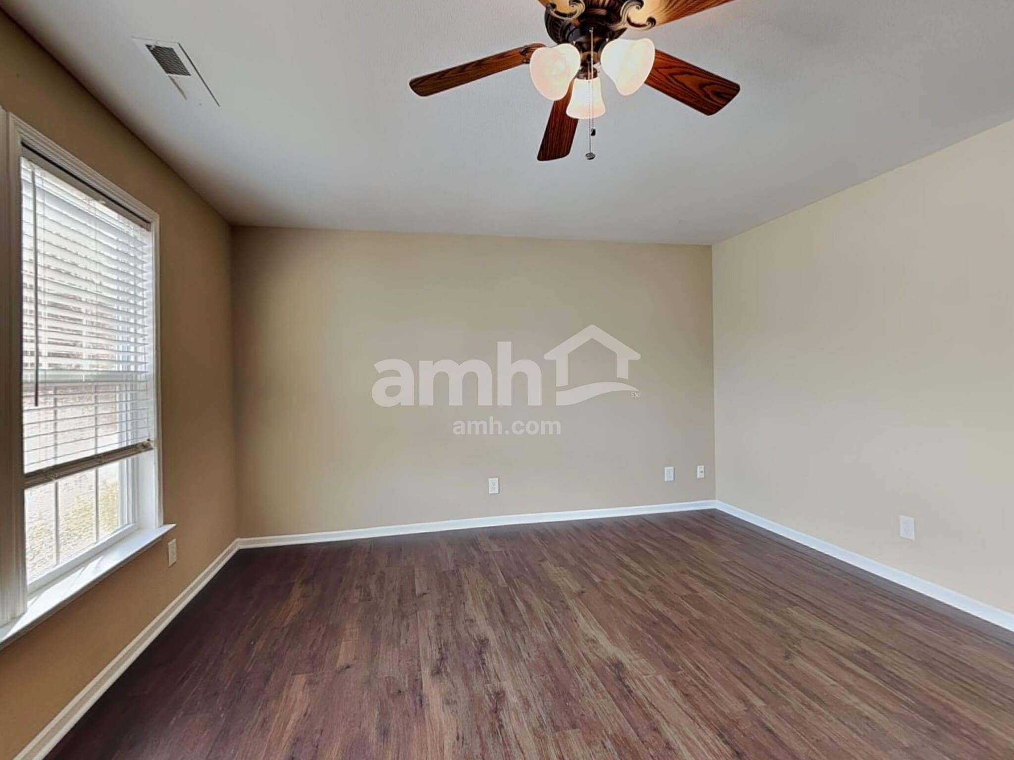 Building Photo - 4112 Lakewood Glen Dr