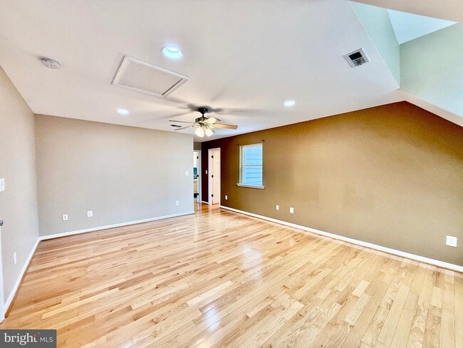 Building Photo - 6605 Keene Dr