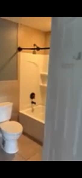 Building Photo - 2452 Albany St