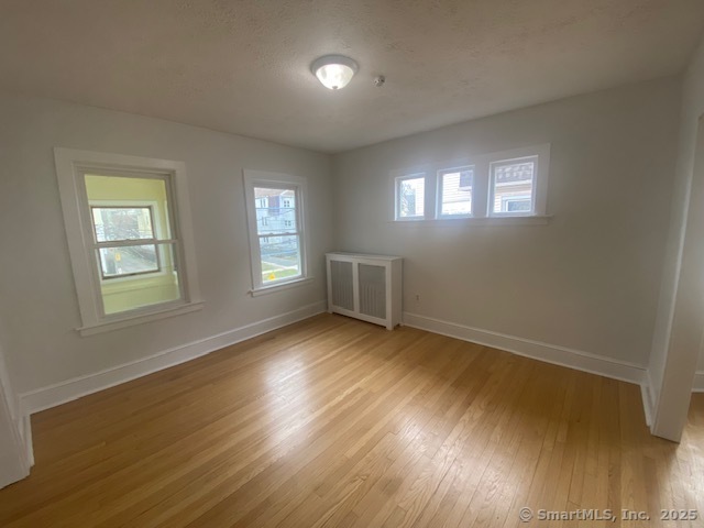 Building Photo - 109 Evergreen Ave