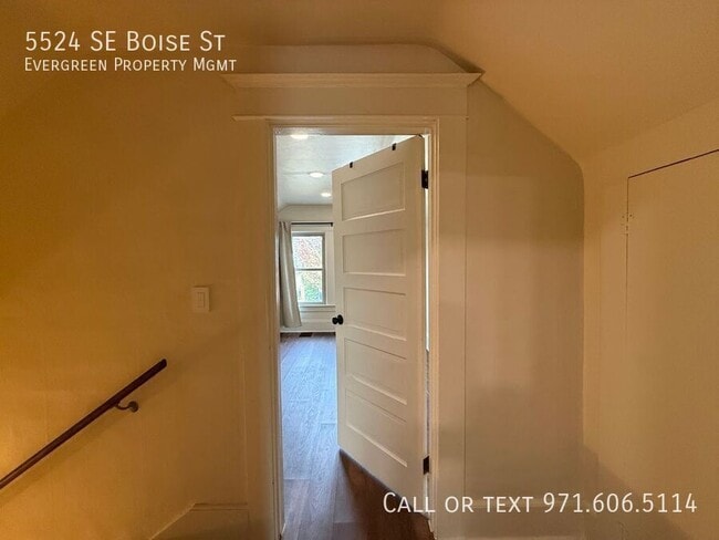 Building Photo - 5524 SE Boise St