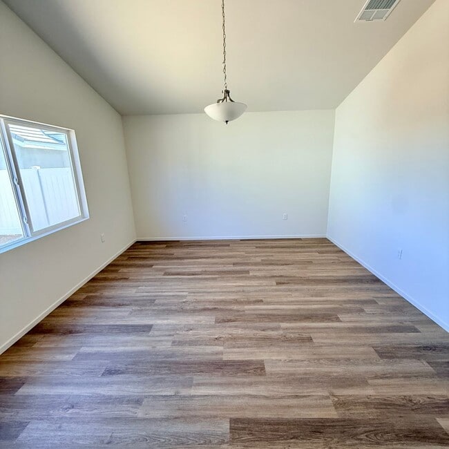 Building Photo - 11702 Sebastian Rd