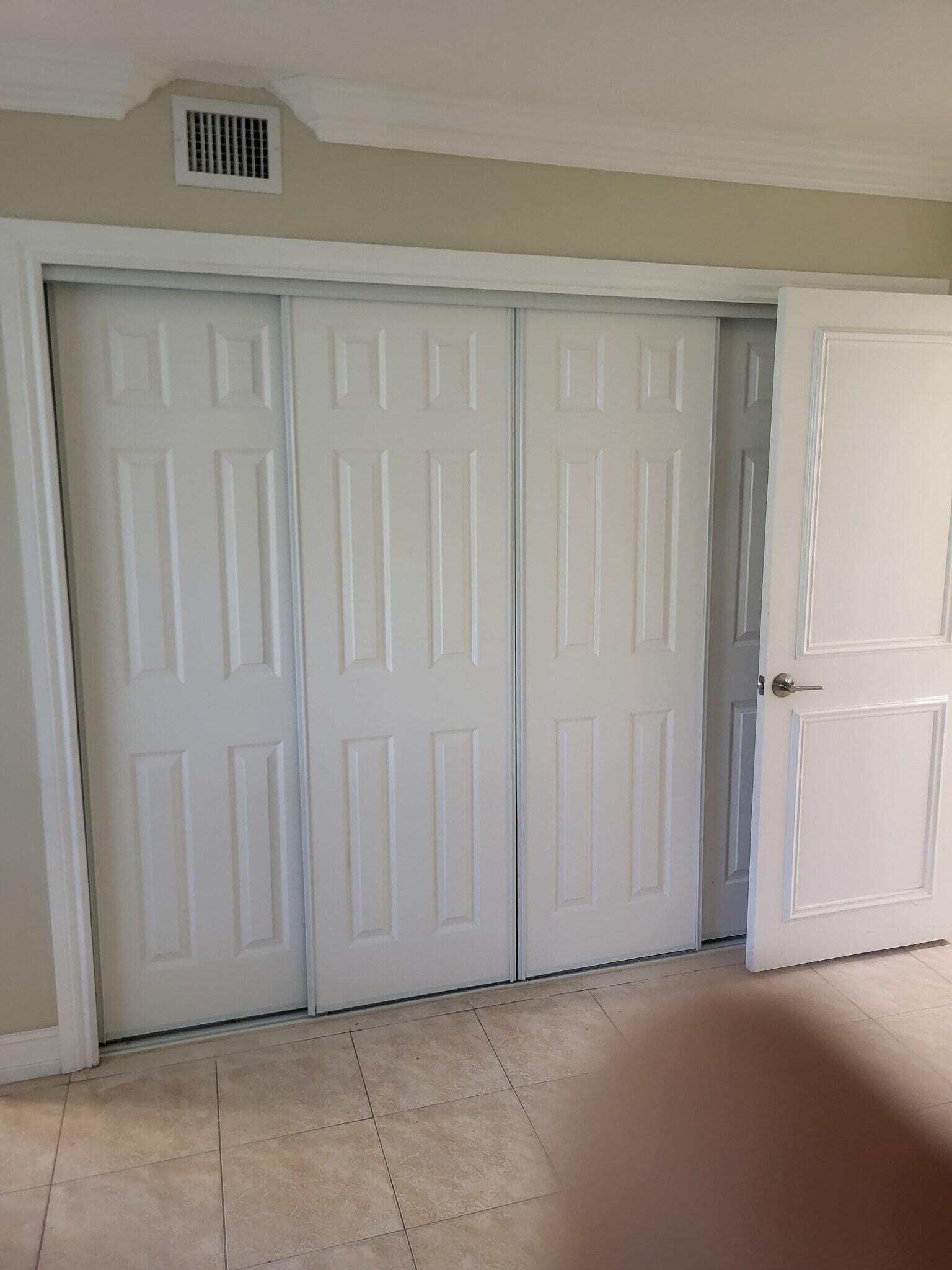 Building Photo - 116 Gardens Dr