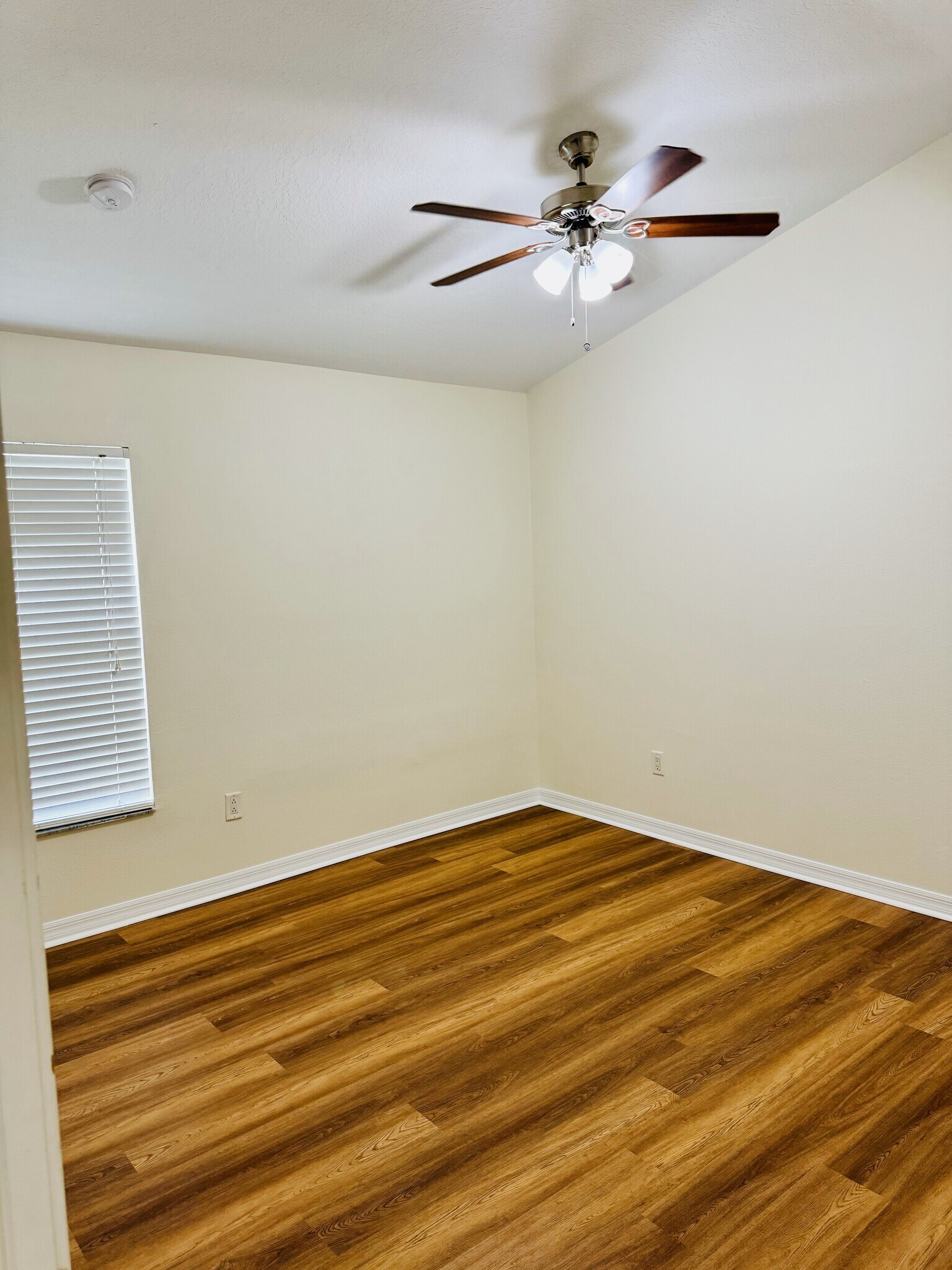 Guest Bedroom # 2 - 27325 Edenfield Dr