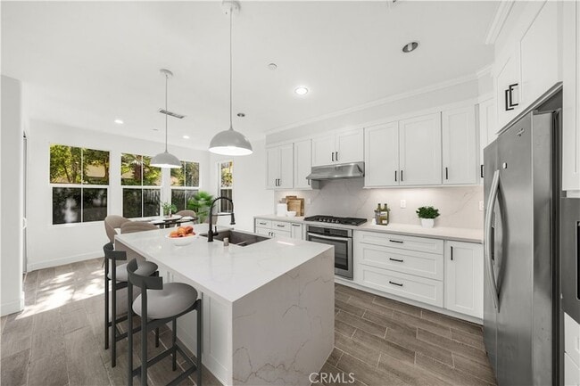 Building Photo - 83 Waterleaf