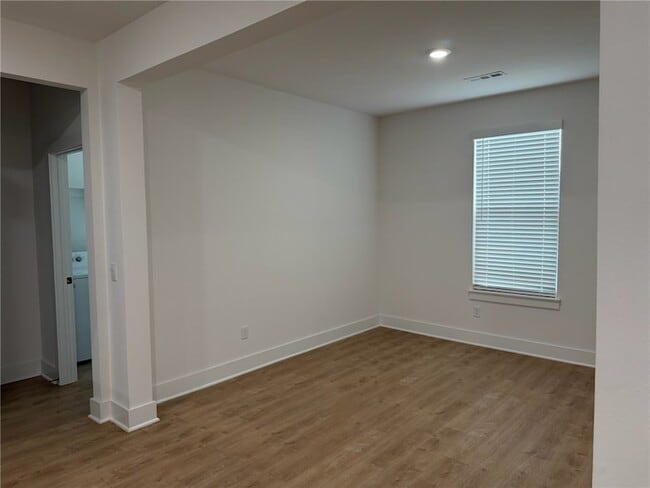 Building Photo - 4804 W Sturgeon St