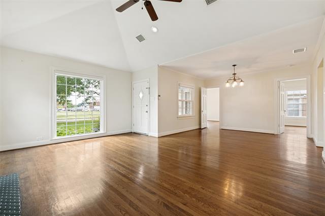 Building Photo - 615 S Montclair Ave