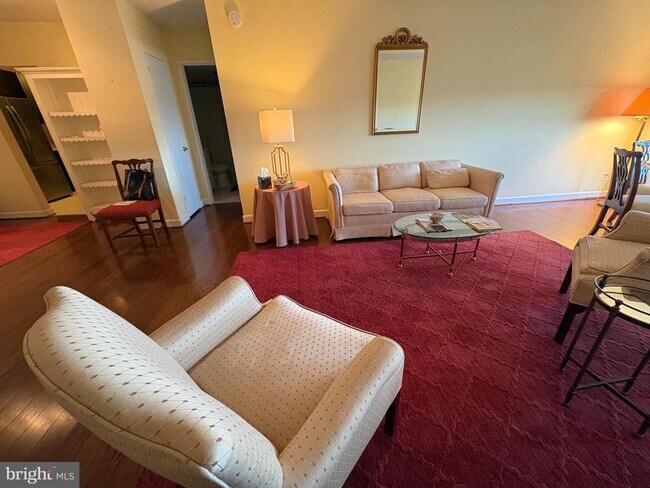 Building Photo - 5101 River Rd