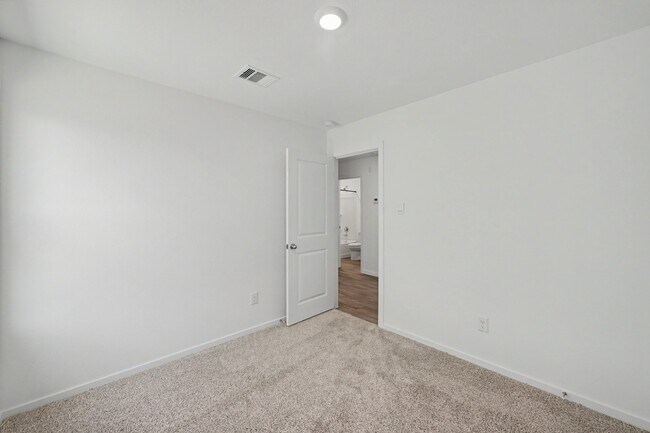 Building Photo - 40839 Hawthorne Glades St