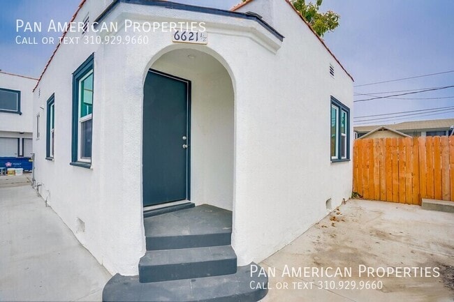 Building Photo - 6625 1/2 Crenshaw Blvd.-