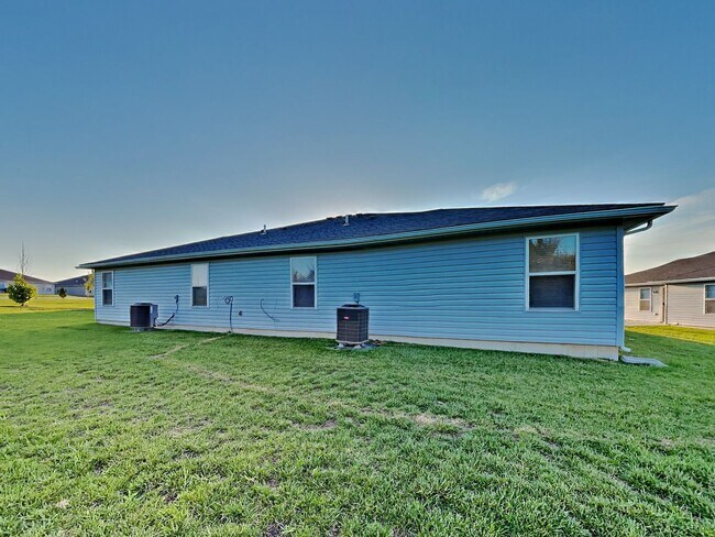 Building Photo - 3 BR/2BA | Newly Renovated Single Family Home | 1-Car Covered Parking | Gated backyard