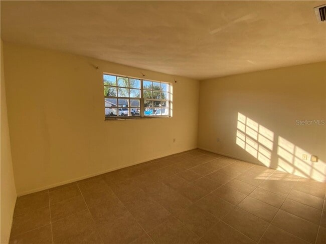 Building Photo - 3612 Springfield Dr