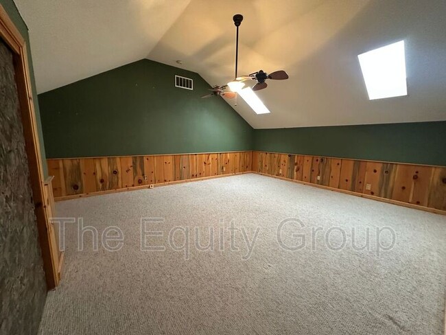 Building Photo - 1036 N Palm St