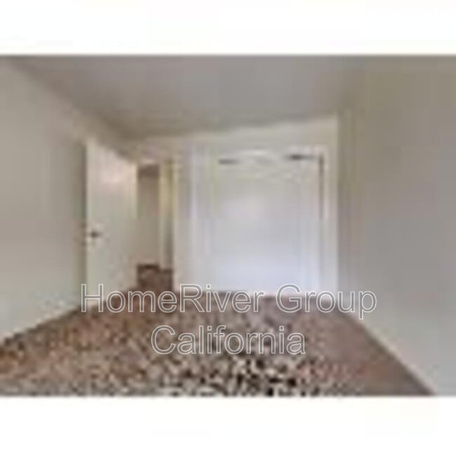 Primary Photo - 2125 North Ave