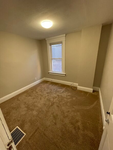 Bedroom - 402 Chittenden Ave