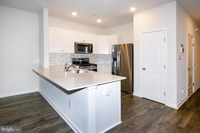 Building Photo - 117 Mazzeo Dr