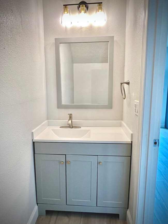 Building Photo - 1340 N Hampton Rd