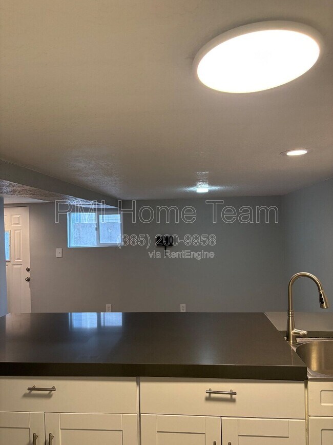 Building Photo - 168 Ross Dr