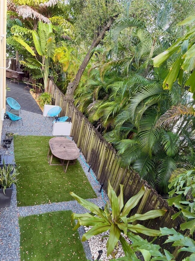 Building Photo - 407 SW 5th St