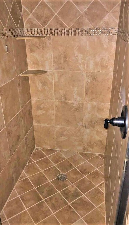 Building Photo - 2807 Holt Dr