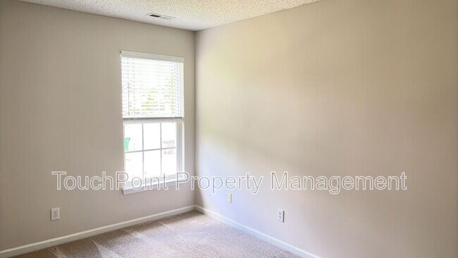 Building Photo - 8620 Grey Squirrel Ct