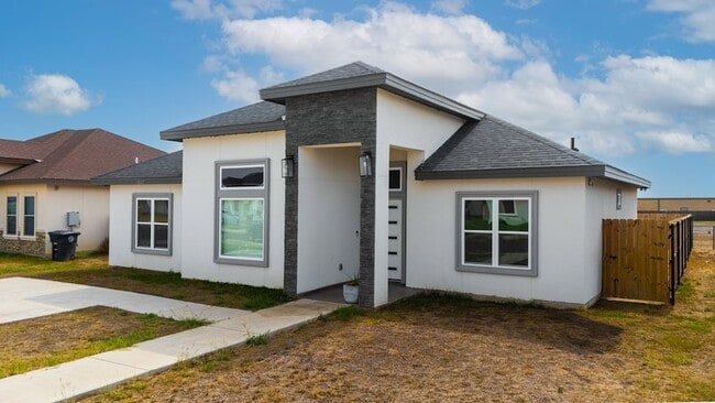 Building Photo - 1817 Rebecca Ln