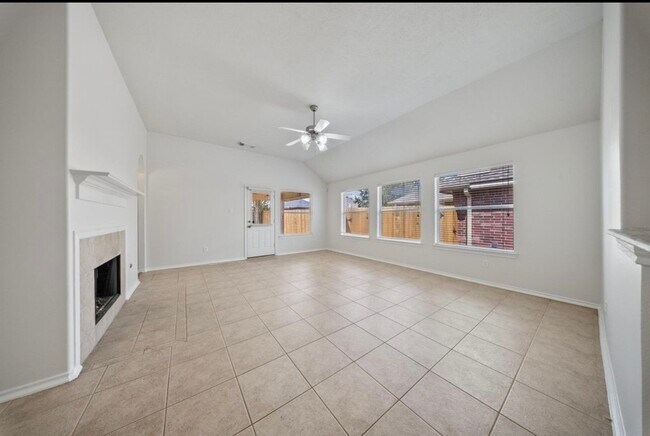 Building Photo - 6715 Rockwall Trail Dr