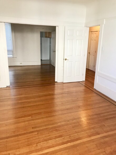 Primary Photo - 1181 Clay St