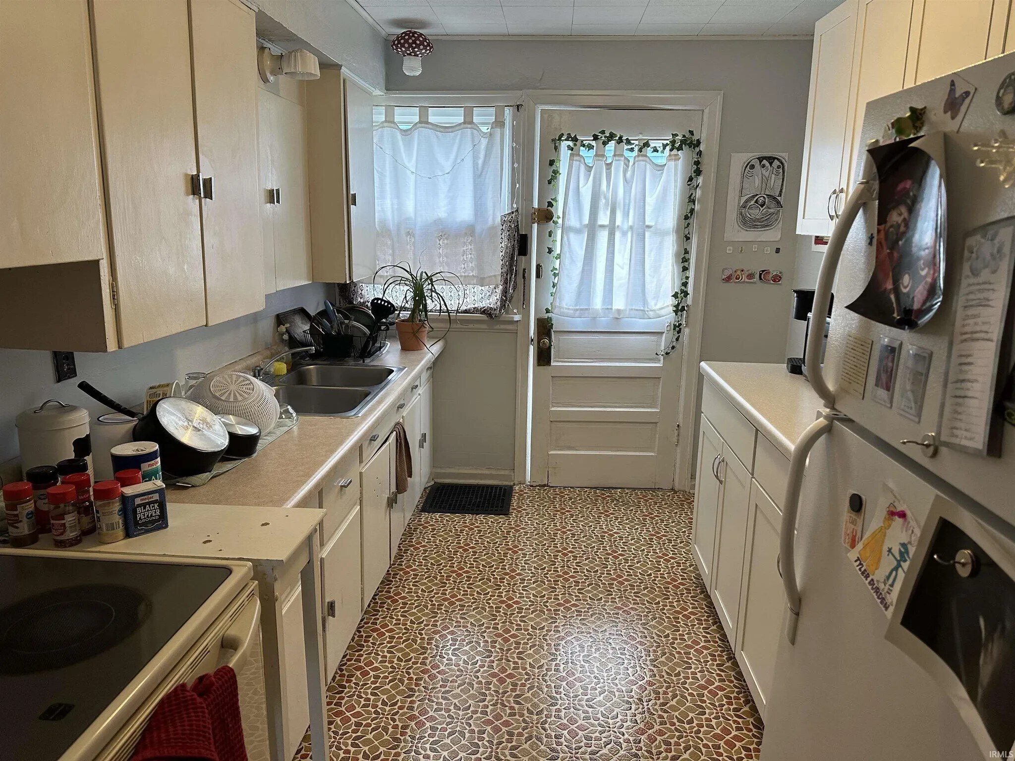 Building Photo - 1401 N Linden St