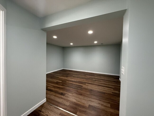 Building Photo - 7276 Tiger Dr