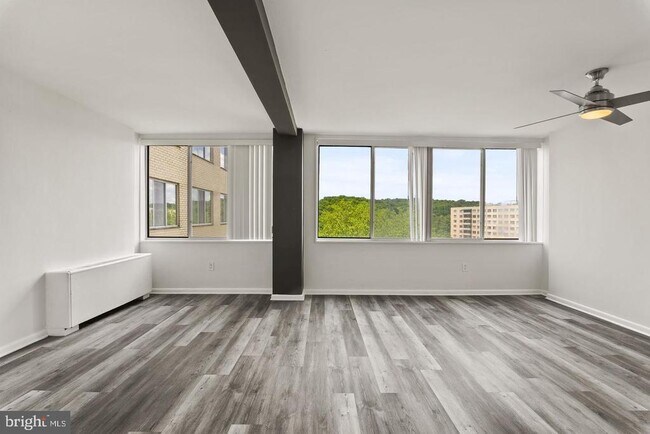 Building Photo - 6631 Wakefield Dr