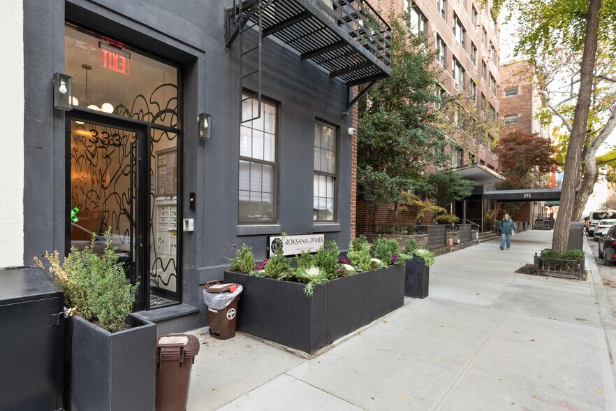 Building Photo - 333 E 52nd St