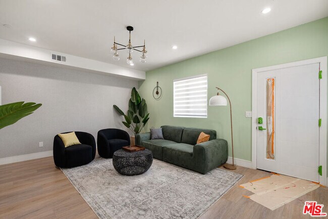 Building Photo - 1341 Mariposa Ave