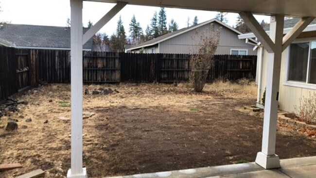 Building Photo - 3BR/2Bath home on Pearl Circle in Susanville