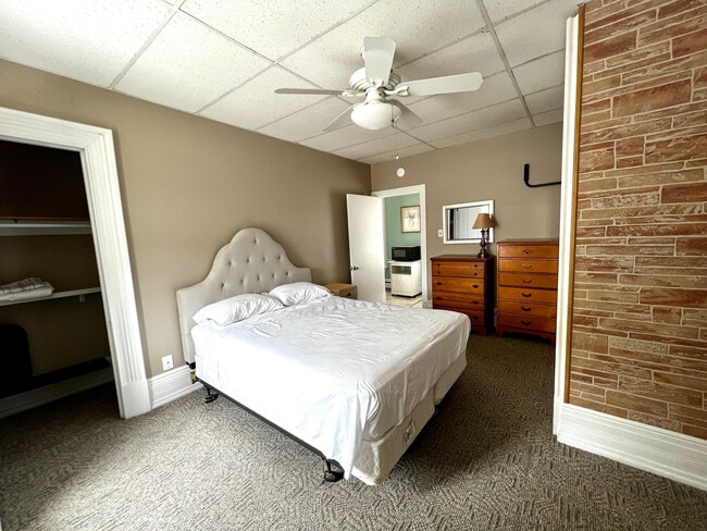 Building Photo - 1409 13th St