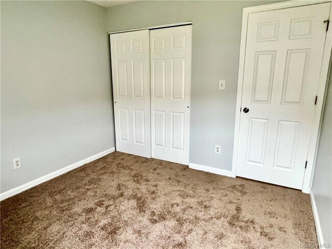 Building Photo - 51 Wood Lake Dr