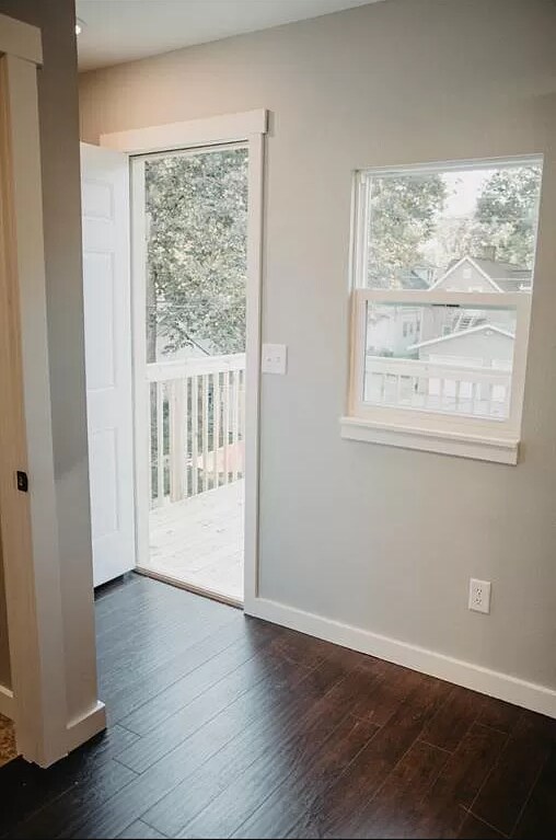 Building Photo - 1638 B Ave NE