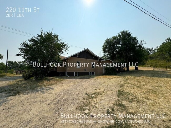 Building Photo - 220 11th St