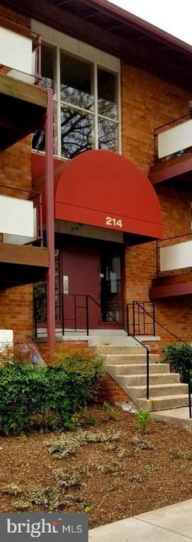 Building Photo - 214 Locust St SE