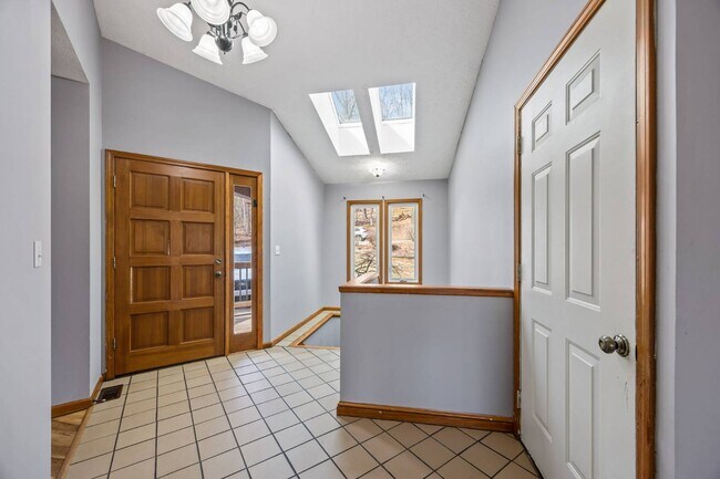 Building Photo - 200 Waterford Dr